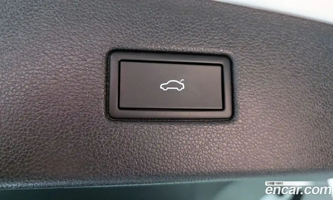 Volkswagen Tiguan 2023 2.0 Автомат в Москве № 168527, фото 14