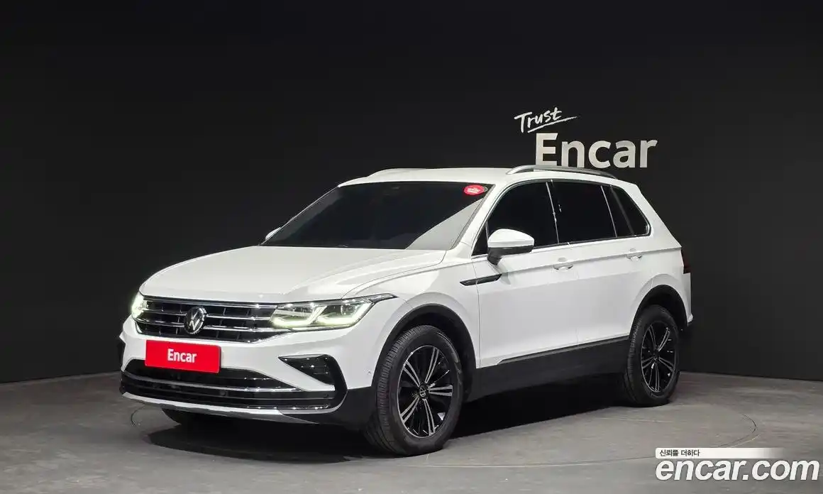 Volkswagen Tiguan 2023 2.0 Автомат в Москве № 168527, фото 18