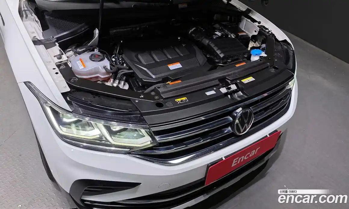 Volkswagen Tiguan 2023 2.0 Автомат в Москве № 168527, фото 20