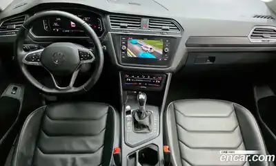 Volkswagen Tiguan 2023 2.0 Автомат в Москве № 168527, миниатюра 6