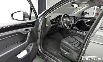 Volkswagen Touareg 2020 3.0 Автомат в Москве № 169032, миниатюра 9