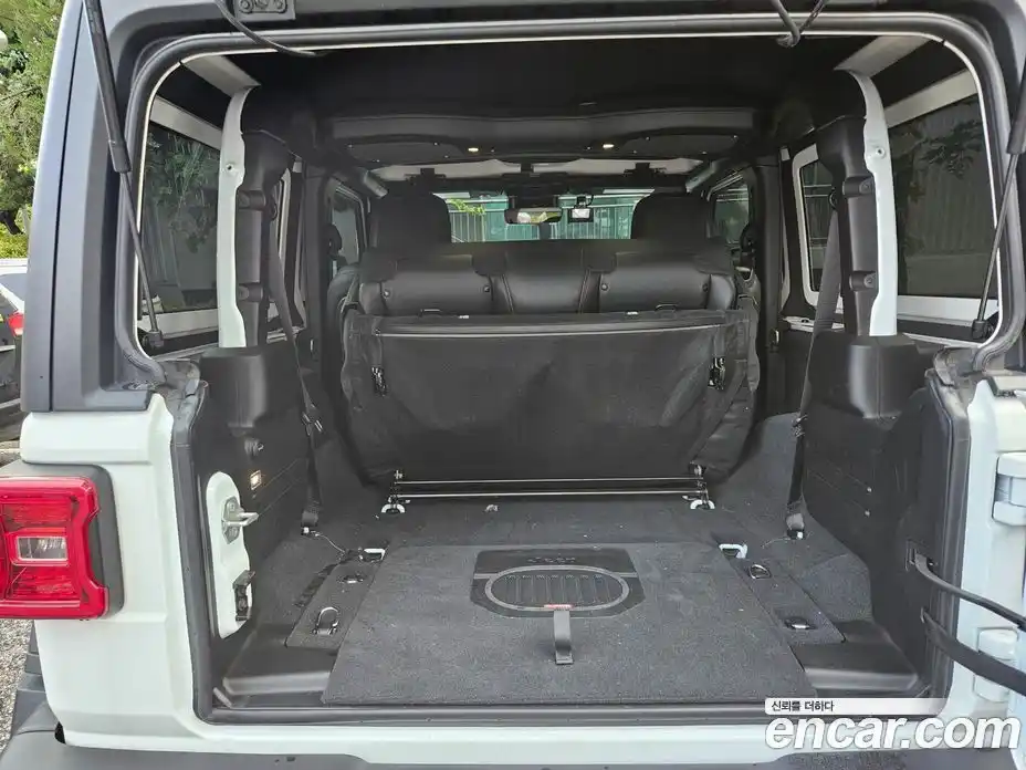 Jeep Wrangler 2024 2.0 Автомат в Москве № 169938, фото 9