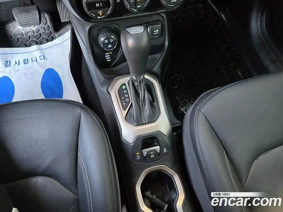 Jeep Renegade 2015 2.0 Автомат в Москве № 170031, фото 11