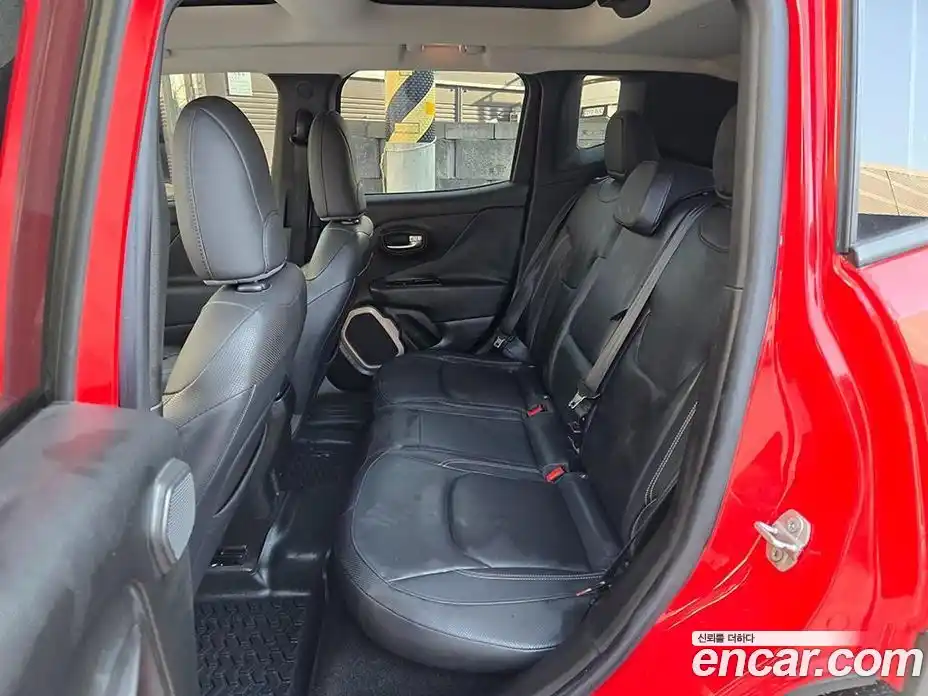 Jeep Renegade 2015 2.0 Автомат в Москве № 170031, фото 6