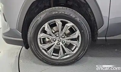 Toyota RAV4 2023 2.5 Автомат в Москве № 170218, миниатюра 11