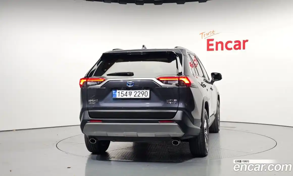 Toyota RAV4 2023 2.5 Автомат в Москве № 170218, фото 20