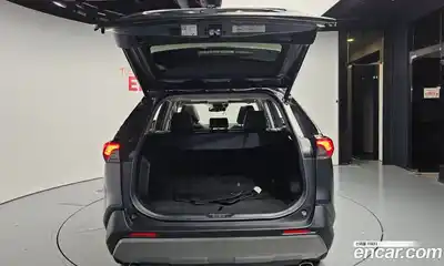 Toyota RAV4 2023 2.5 Автомат в Москве № 170218, миниатюра 5