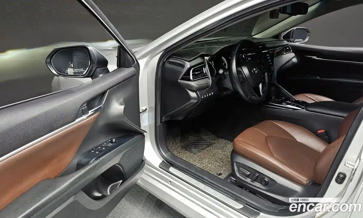 Toyota Camry 2021 2.5 Автомат в Москве № 170265, фото 4