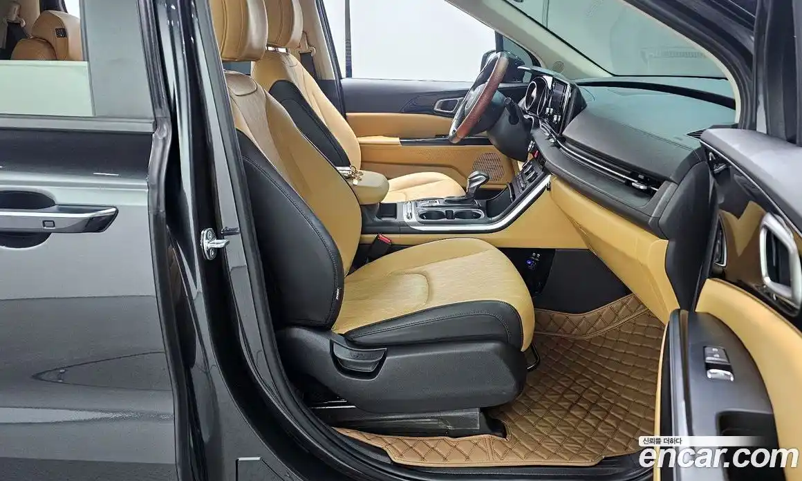 Kia Canival 2023 3.5 Автомат в Москве № 17574, фото 16