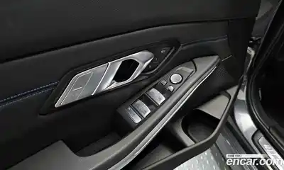 BMW 3-Series 2022 2.0 Автомат в Москве № 188881, миниатюра 12