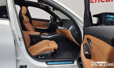 BMW 3-Series 2023 3.0 Автомат в Москве № 189770, миниатюра 9