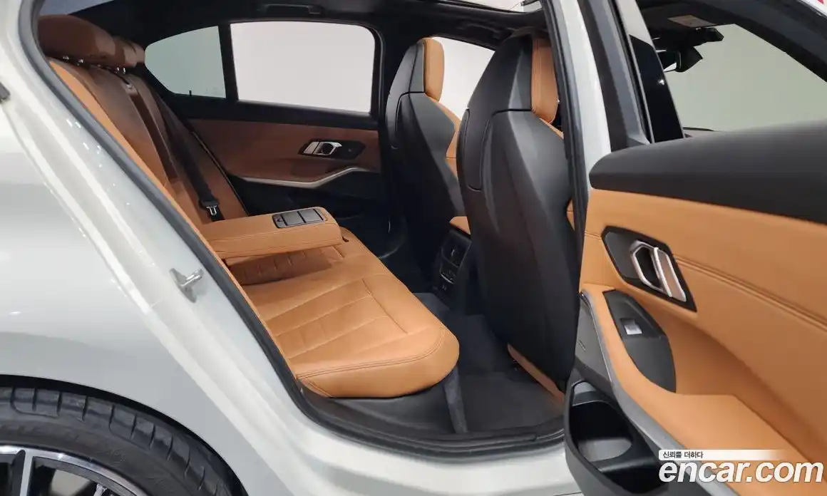 BMW 3-Series 2023 3.0 Автомат в Москве № 189770, фото 10