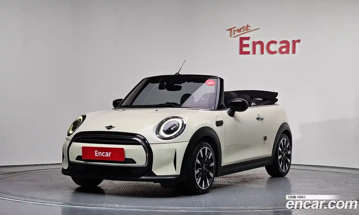 Mini Cooper Convertible 2022 1.5 Автомат в Москве № 189845, фото 1