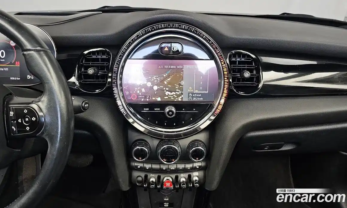 Mini Cooper Convertible 2022 1.5 Автомат в Москве № 189845, фото 14