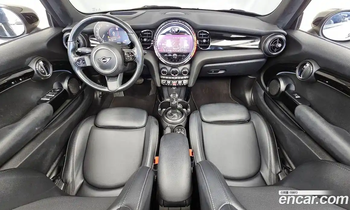 Mini Cooper Convertible 2022 1.5 Автомат в Москве № 189845, фото 7