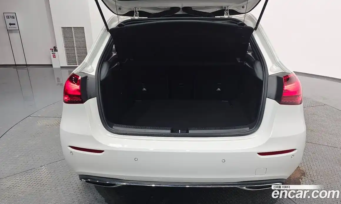 Mercedes-Benz A-Class 2025 2.0 Автомат в Москве № 193635, фото 17