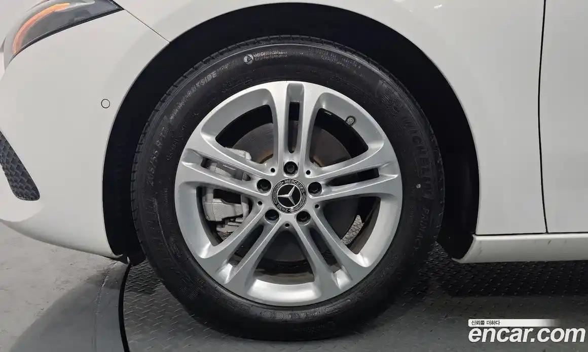 Mercedes-Benz A-Class 2025 2.0 Автомат в Москве № 193635, фото 7