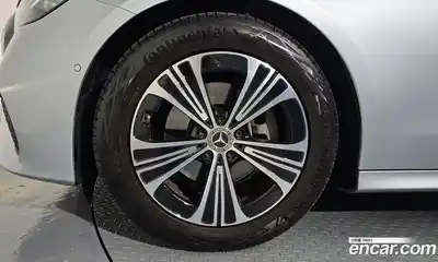 Mercedes-Benz E-Class 2024 2.0 Автомат в Москве № 193806, миниатюра 3