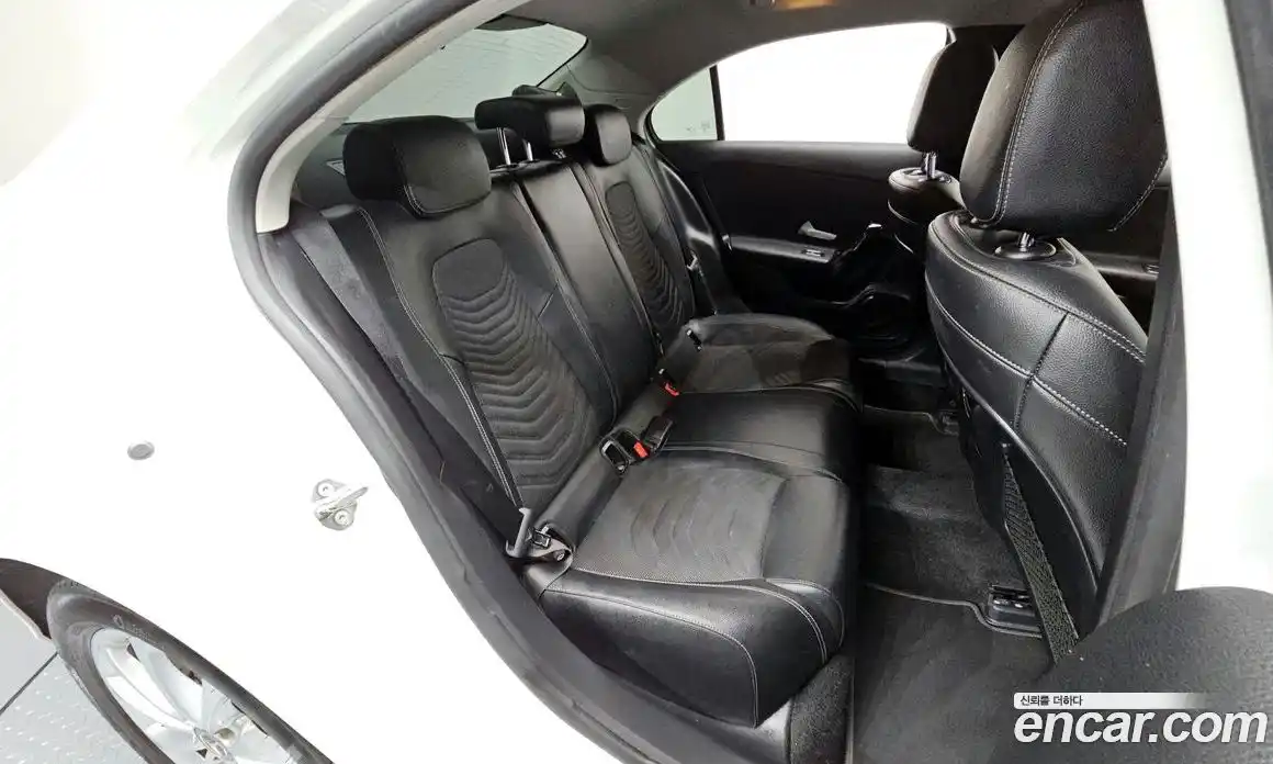 Mercedes-Benz A-Class 2020 2.0 Автомат в Москве № 194257, фото 14