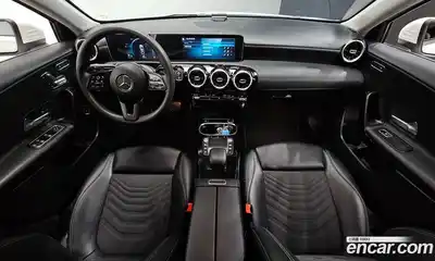 Mercedes-Benz A-Class 2020 2.0 Автомат в Москве № 194257, миниатюра 9