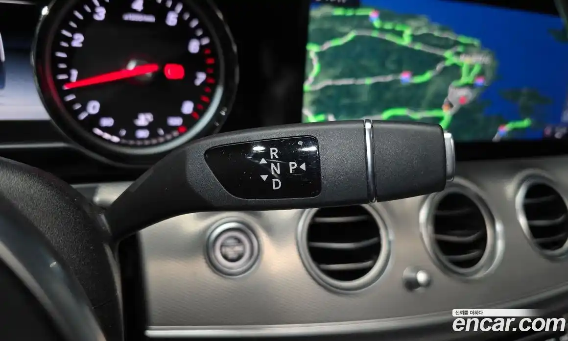 Mercedes-Benz E-Class 2019 2.0 Автомат в Москве № 194942, фото 14