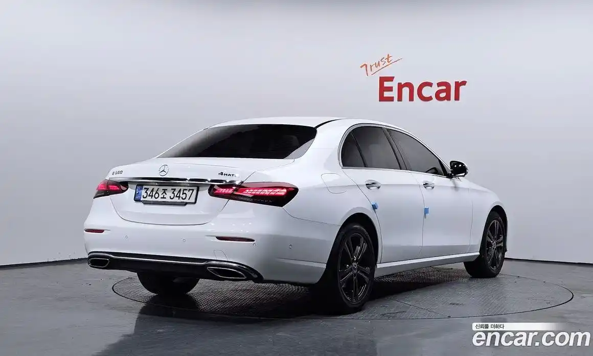 Mercedes-Benz E-Class 2022 2.0 Автомат в Москве № 195120, фото 12