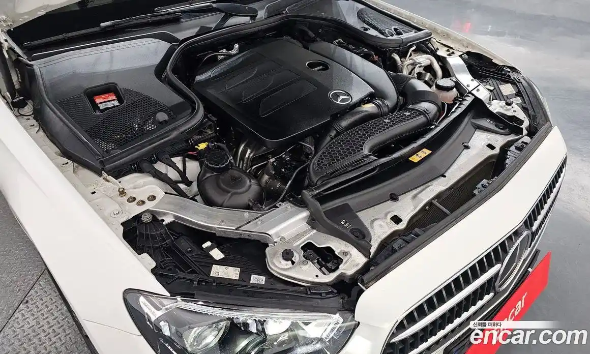 Mercedes-Benz E-Class 2022 2.0 Автомат в Москве № 195120, фото 16