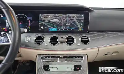 Mercedes-Benz E-Class 2022 2.0 Автомат в Москве № 195120, миниатюра 9