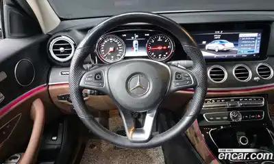 Mercedes-Benz E-Class 2017 1.9 Автомат в Москве № 195405, миниатюра 12