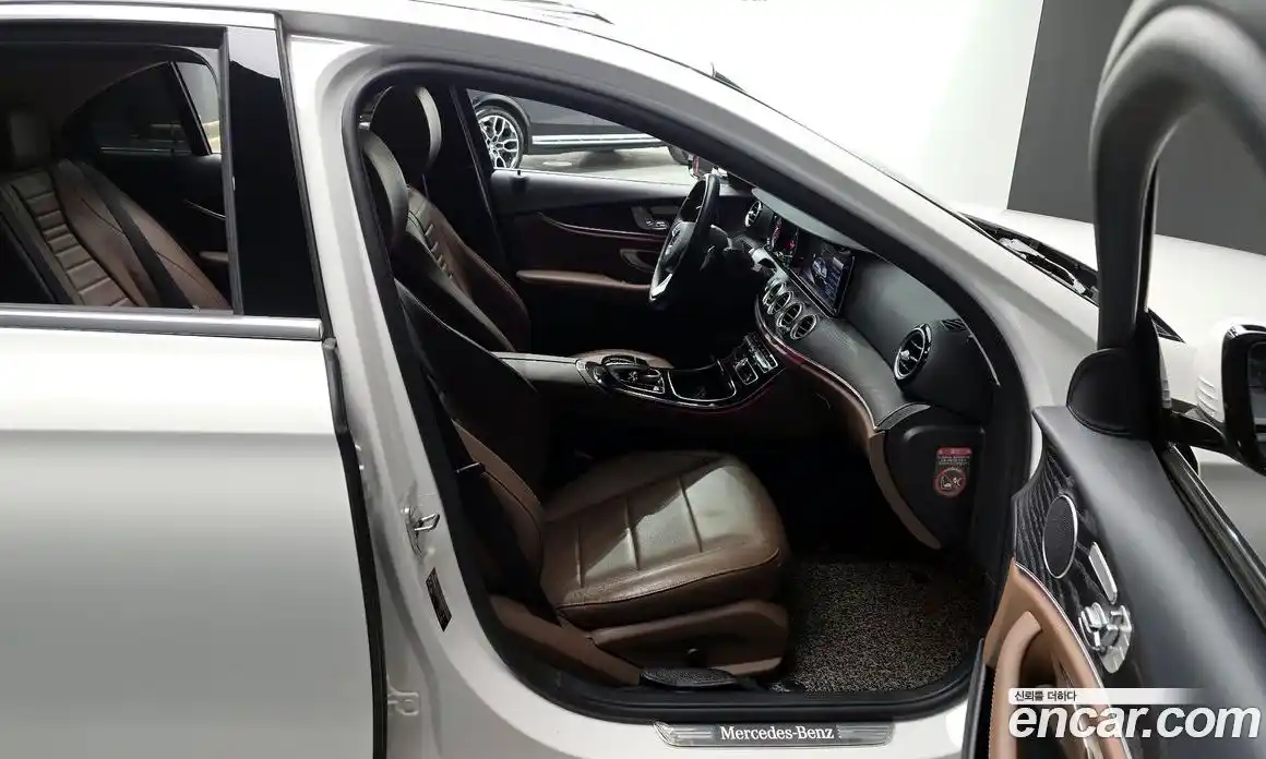 Mercedes-Benz E-Class 2017 1.9 Автомат в Москве № 195405, фото 13