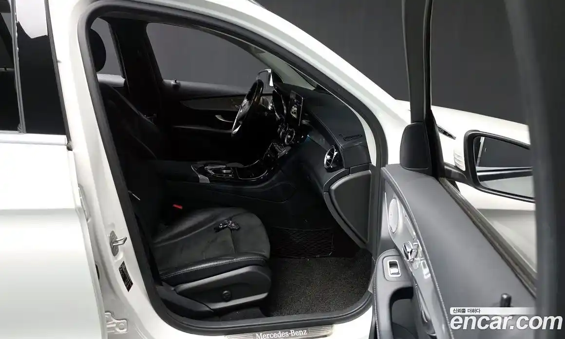 Mercedes-Benz GLC-Class 2019 2.0 Автомат в Москве № 195515, фото 17