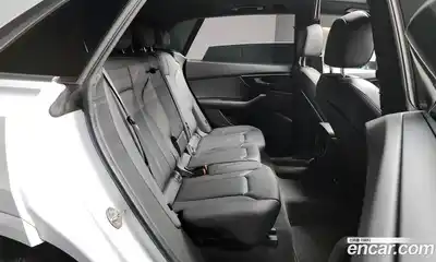 Audi Q8 2023 3.0 Автомат в Москве № 196054, миниатюра 2