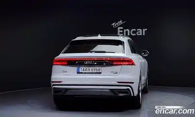 Audi Q8 2023 3.0 Автомат в Москве № 196054, миниатюра 4