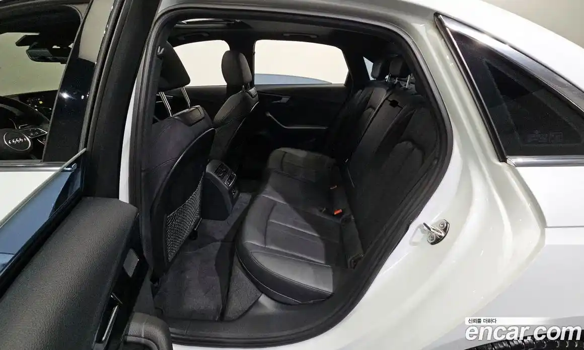 Audi A4 2020 2.0 Автомат в Москве № 196252, фото 11