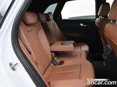 Audi Q5 2023 2.0 Автомат в Москве № 196737, миниатюра 12