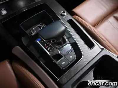 Audi Q5 2023 2.0 Автомат в Москве № 196737, миниатюра 9