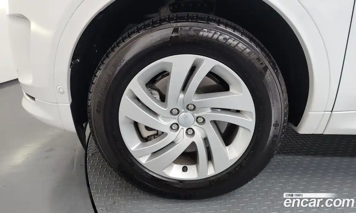 Land Rover Discovery Sport 2025 2.0 Автомат в Москве № 198046, фото 19