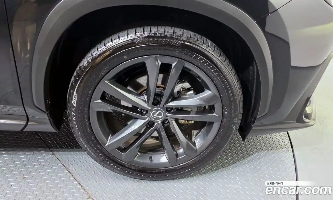 Lexus NX 2024 2.5 Автомат в Москве № 198762, фото 11