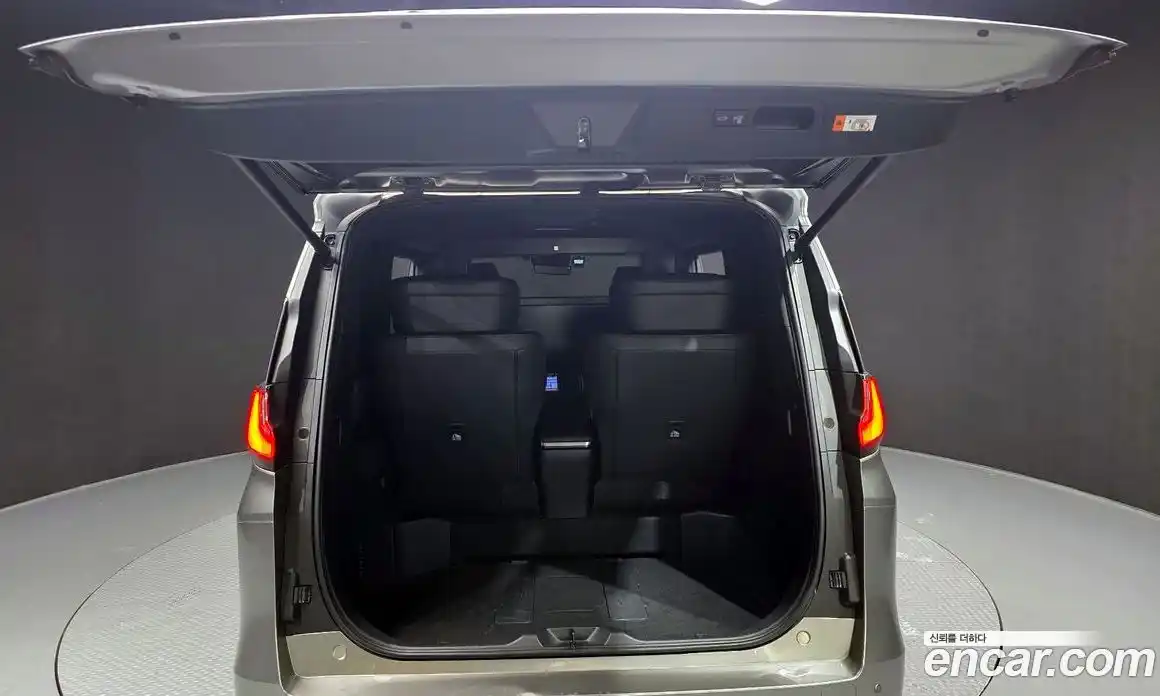 Lexus LM 2025 2.4 Автомат в Москве № 198773, фото 3