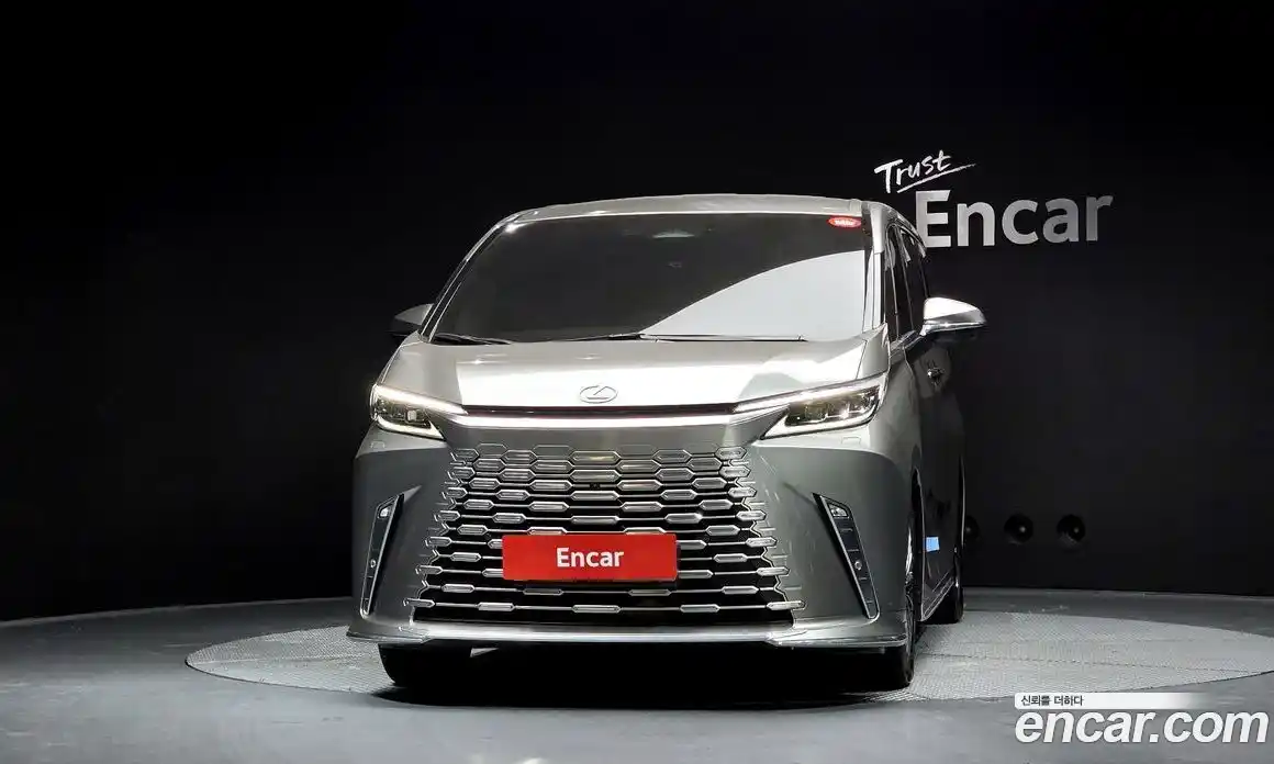 Lexus LM 2025 2.4 Автомат в Москве № 198773, фото 8