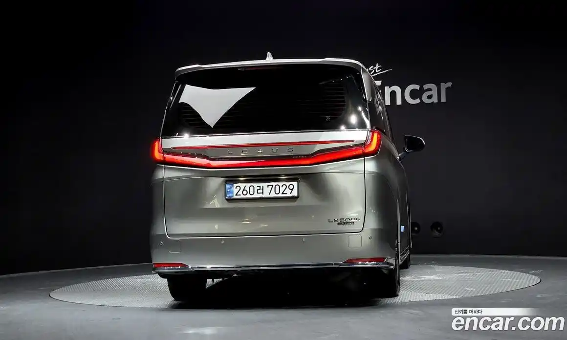 Lexus LM 2025 2.4 Автомат в Москве № 198773, фото 9