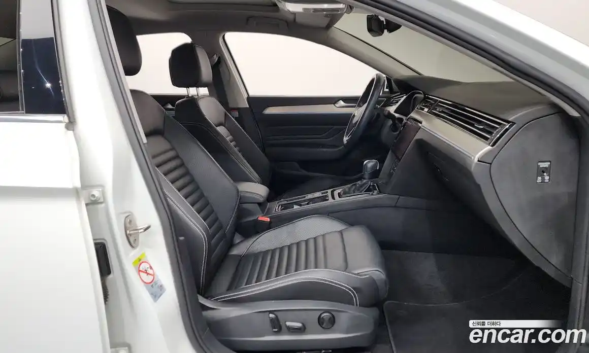 Volkswagen Passat 2021 2.0 Автомат в Москве № 198917, фото 11