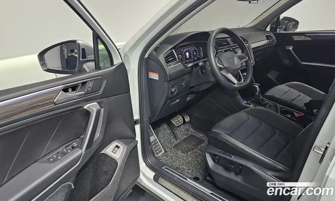 Volkswagen Tiguan 2024 2.0 Автомат в Москве № 198927, фото 15