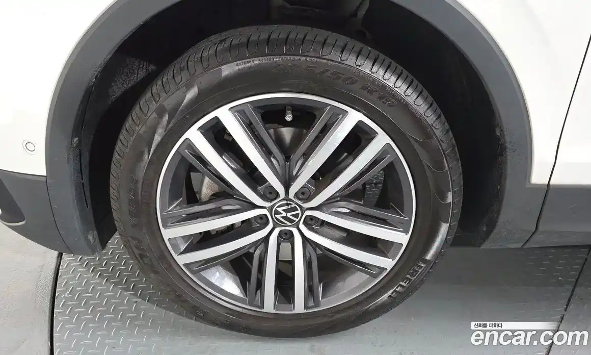 Volkswagen Tiguan 2024 2.0 Автомат в Москве № 198927, фото 10