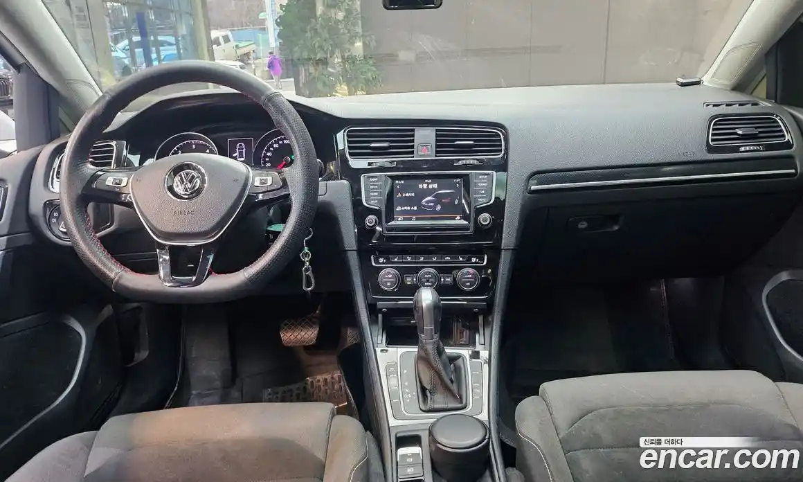 Volkswagen Golf 2015 2.0 Автомат в Москве № 199318, фото 7