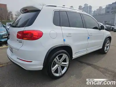 Volkswagen Tiguan 2013 2.0 Автомат в Москве № 199328, миниатюра 2