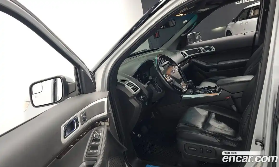 Ford Explorer 2015 3.5 Автомат в Москве № 199832, фото 10