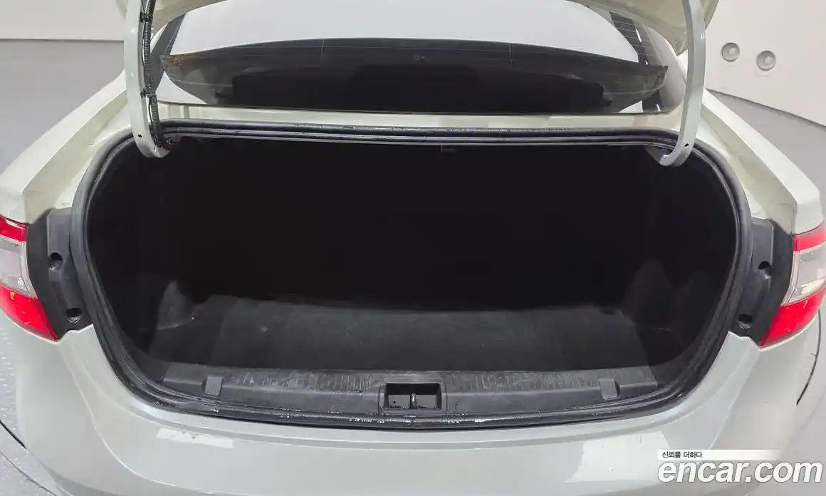 Renault SM3 2010 1.6 Автомат в Москве № 208657, фото 4