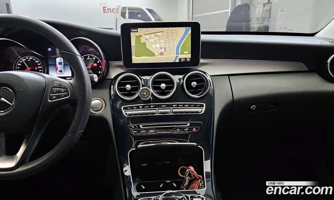 Mercedes-Benz C-Class 2018 2.0 Автомат в Москве № 212188, фото 13