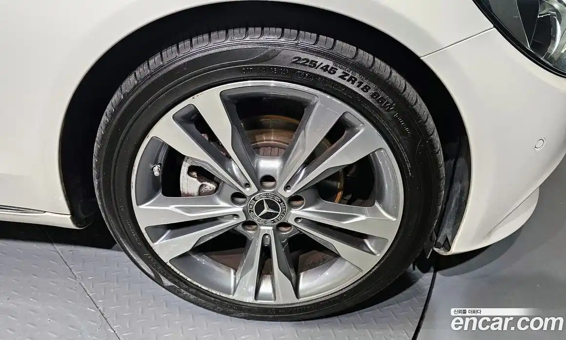 Mercedes-Benz C-Class 2018 2.0 Автомат в Москве № 212188, фото 14